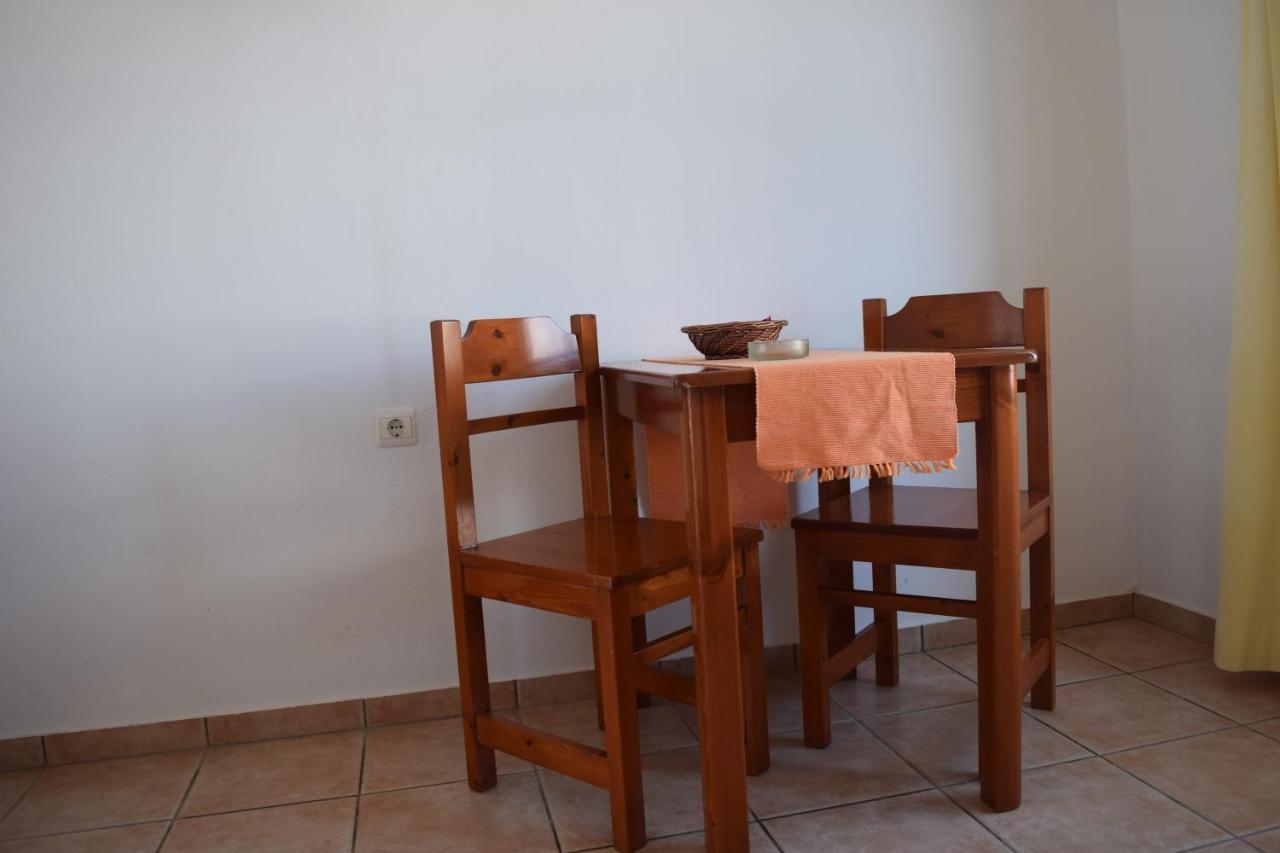 Παραπόρτι Aparthotel Φολέγανδρος Εξωτερικό φωτογραφία